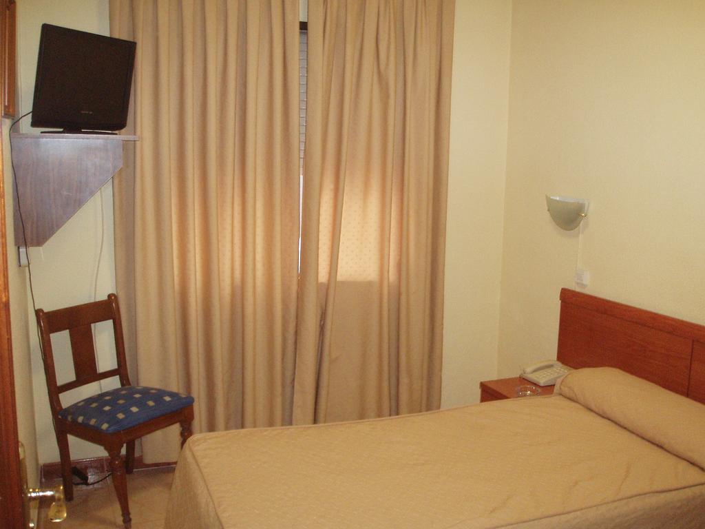 Hotel Los Hermanos Ocaña المظهر الخارجي الصورة