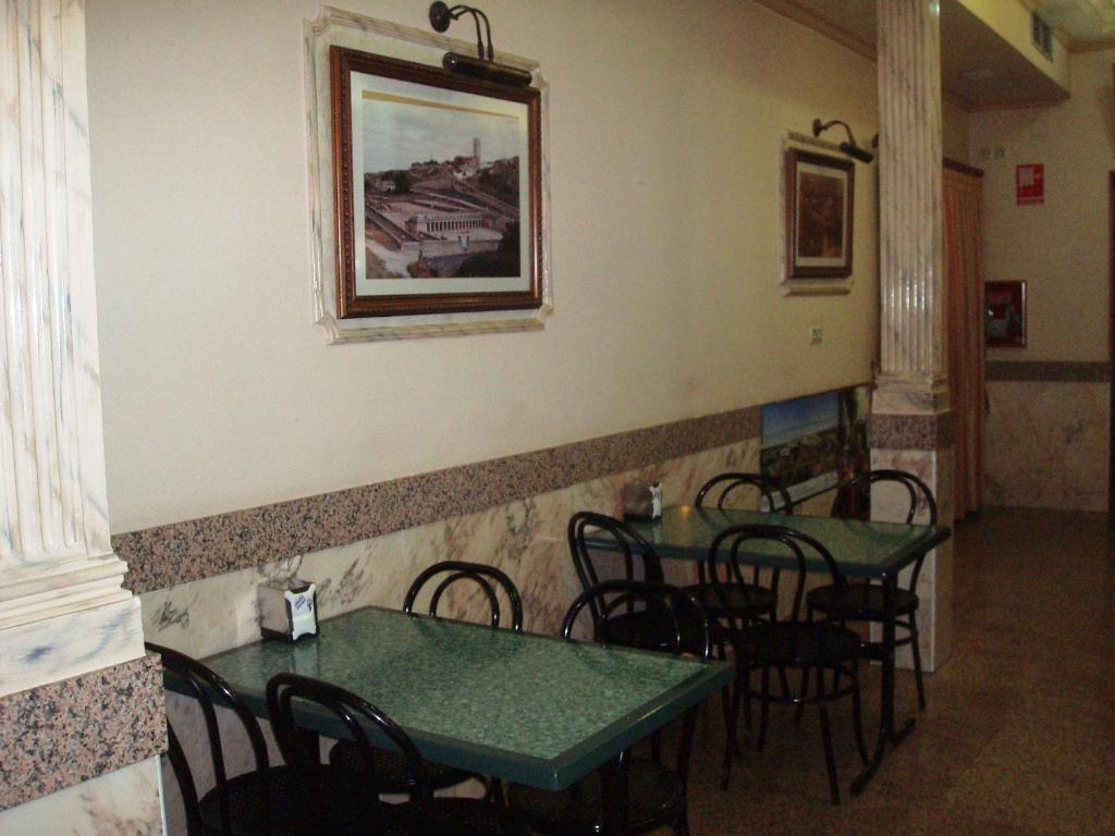 Hotel Los Hermanos Ocaña المظهر الخارجي الصورة
