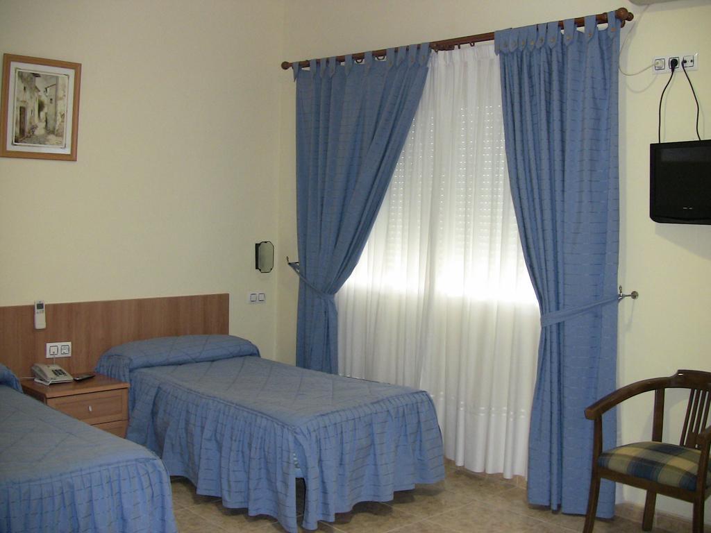 Hotel Los Hermanos Ocaña المظهر الخارجي الصورة