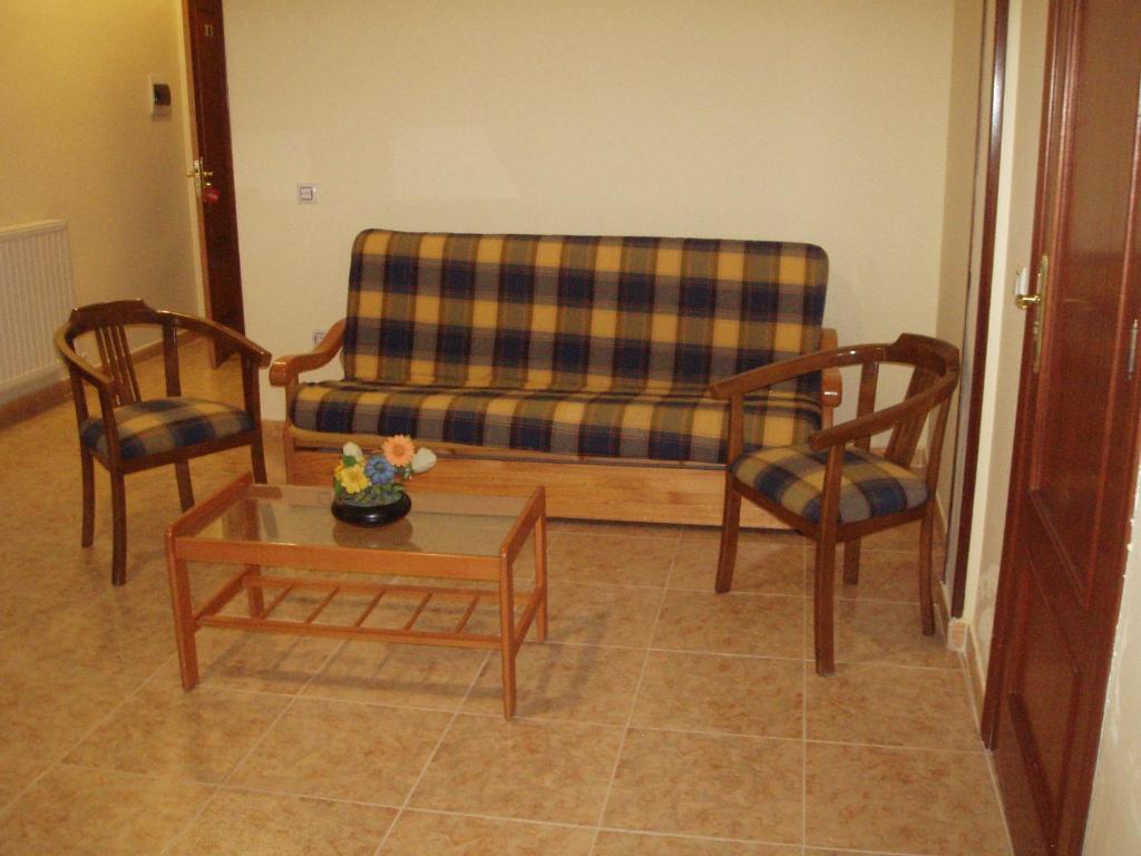 Hotel Los Hermanos Ocaña الغرفة الصورة